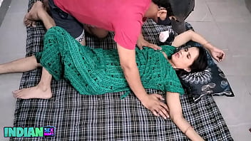 First-timer Indian Wife Gets her Super-sexy Labia Pounded Deep Inside