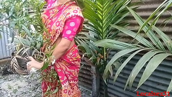 Bengali Desi Bhabhi Outdoor Chudai Devar Ke Saath red Saree main (Official Movie By Localsex31)