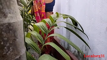 Mansion Garden Clining Time Fucky-fucky A Bengali Wife With Saree in Outdoor ( Official Flick By Localsex31)