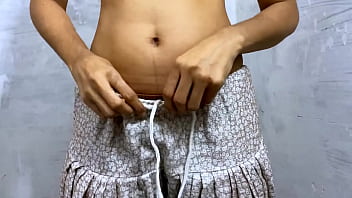 Bhabhi cock-squeezing honeypot tear up in bathroom