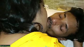 Super-steamy jaw-dropping Bhabhi long kissing and moist gash fucking! Real bang-out