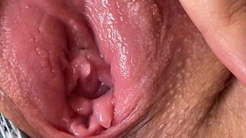 Close-up moist edible labia spreading, teen super-bitch ready to tear up